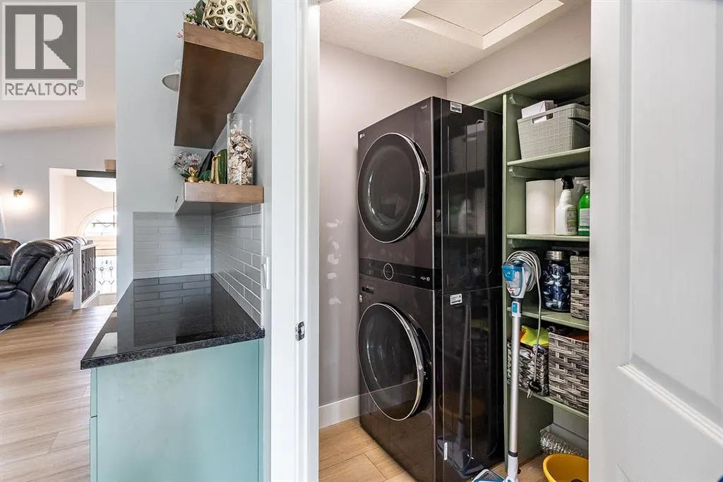 15 Vista Court SE