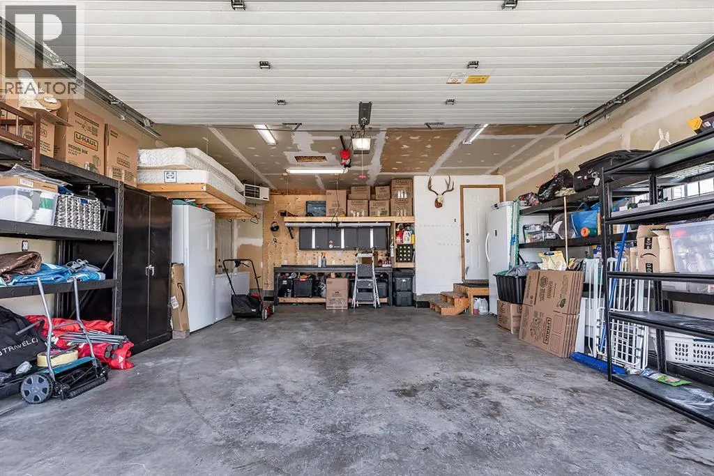 15 Vista Court SE