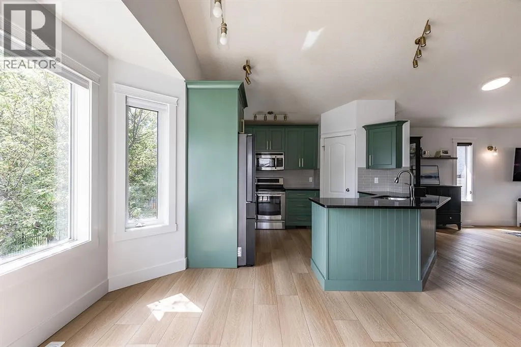 15 Vista Court SE