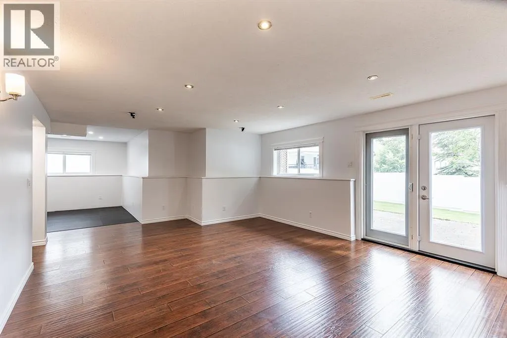 15 Vista Court SE