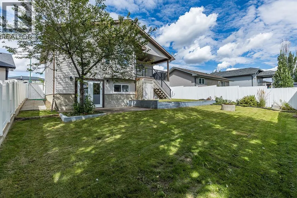 15 Vista Court SE