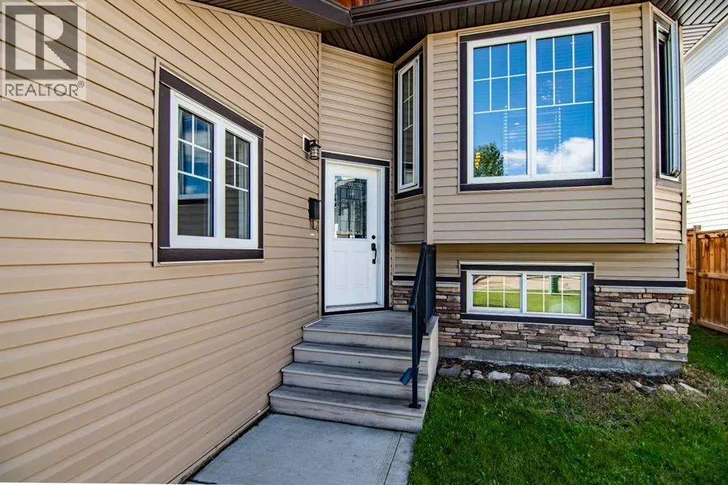 38 Woodbine Avenue NW