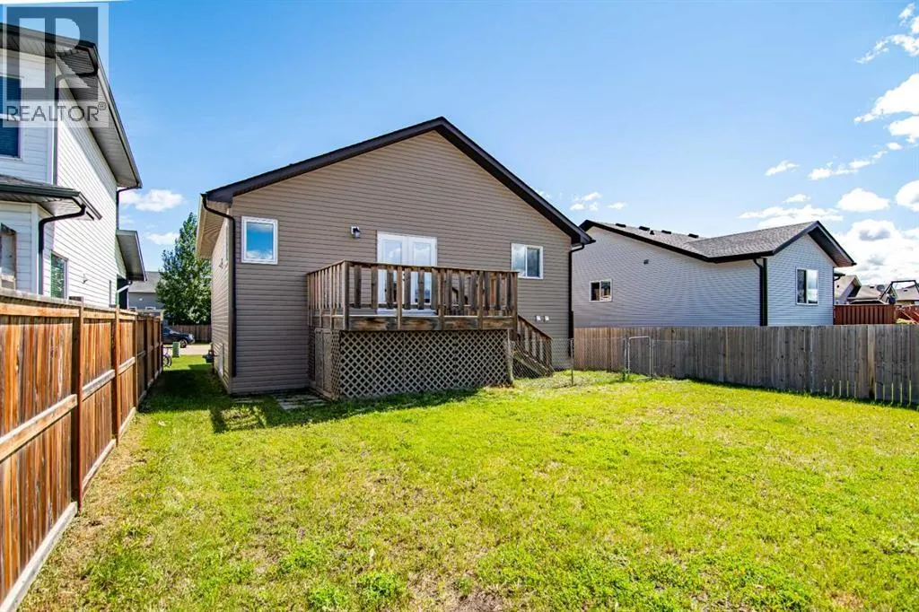 38 Woodbine Avenue NW