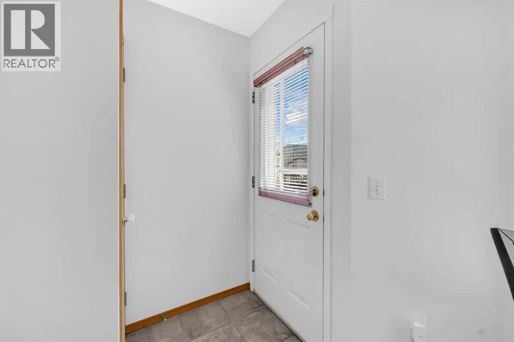 148 Tarington Park NE