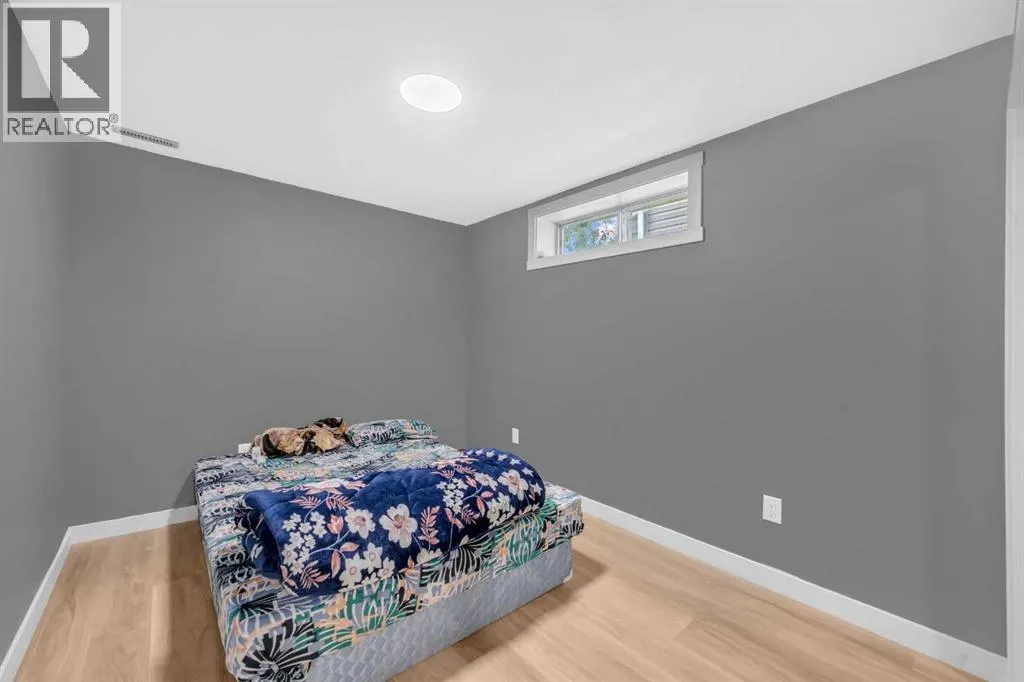 148 Tarington Park NE
