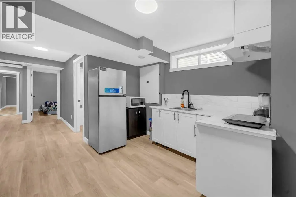 148 Tarington Park NE