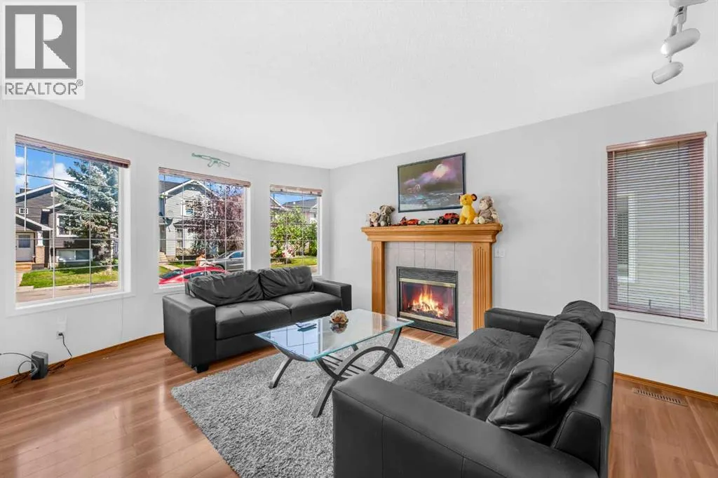 148 Tarington Park NE