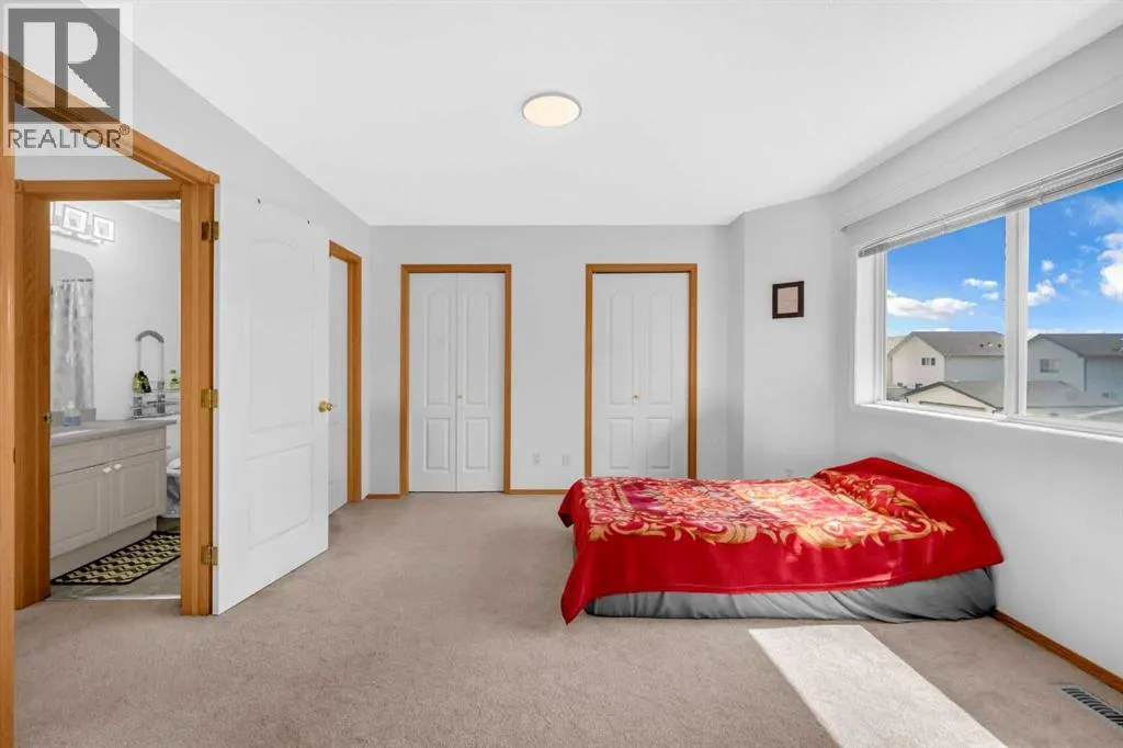 148 Tarington Park NE