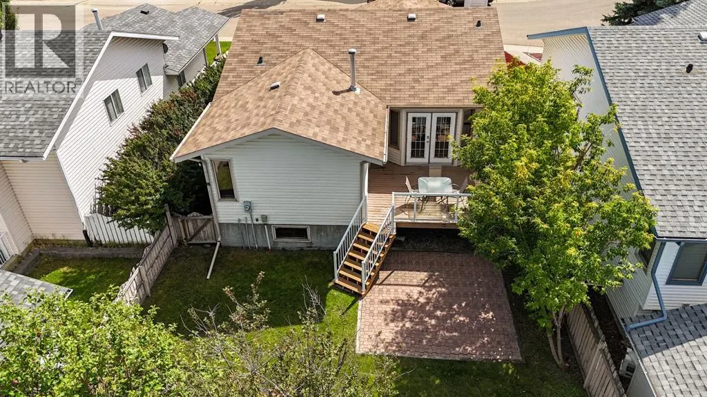 66 Edwards Crescent