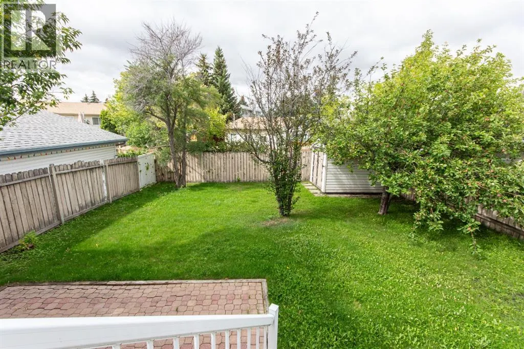 66 Edwards Crescent