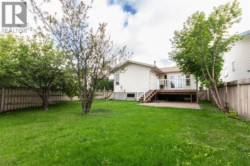 66 Edwards Crescent