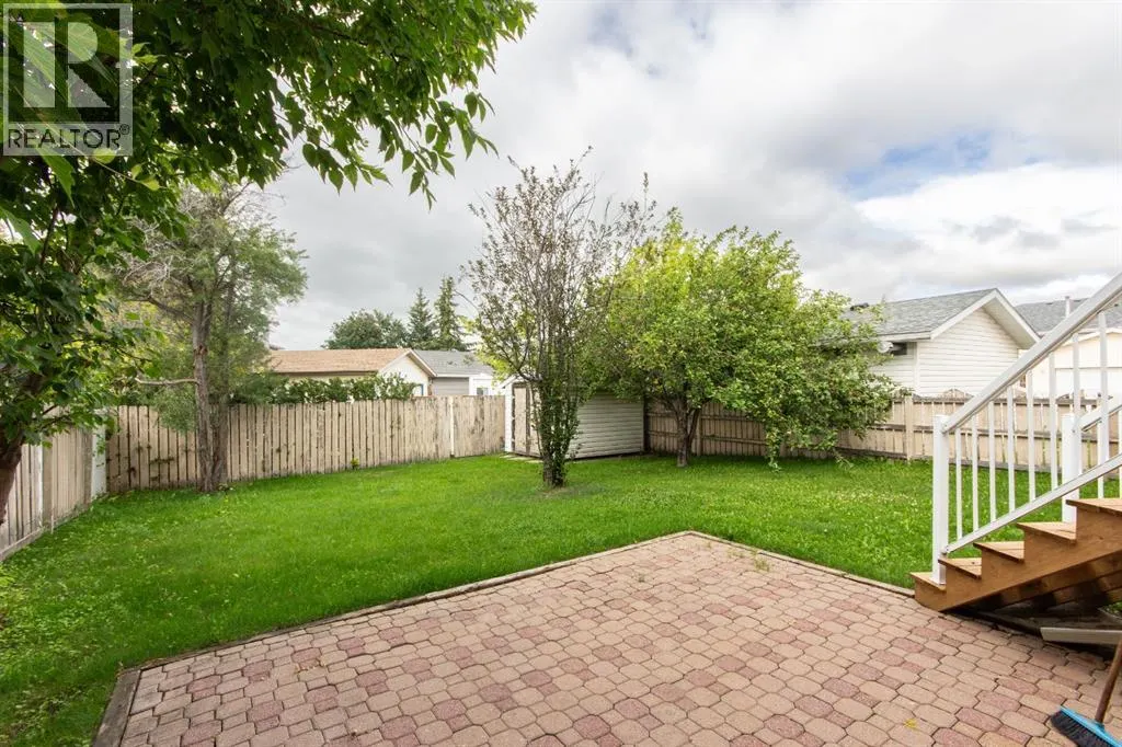 66 Edwards Crescent