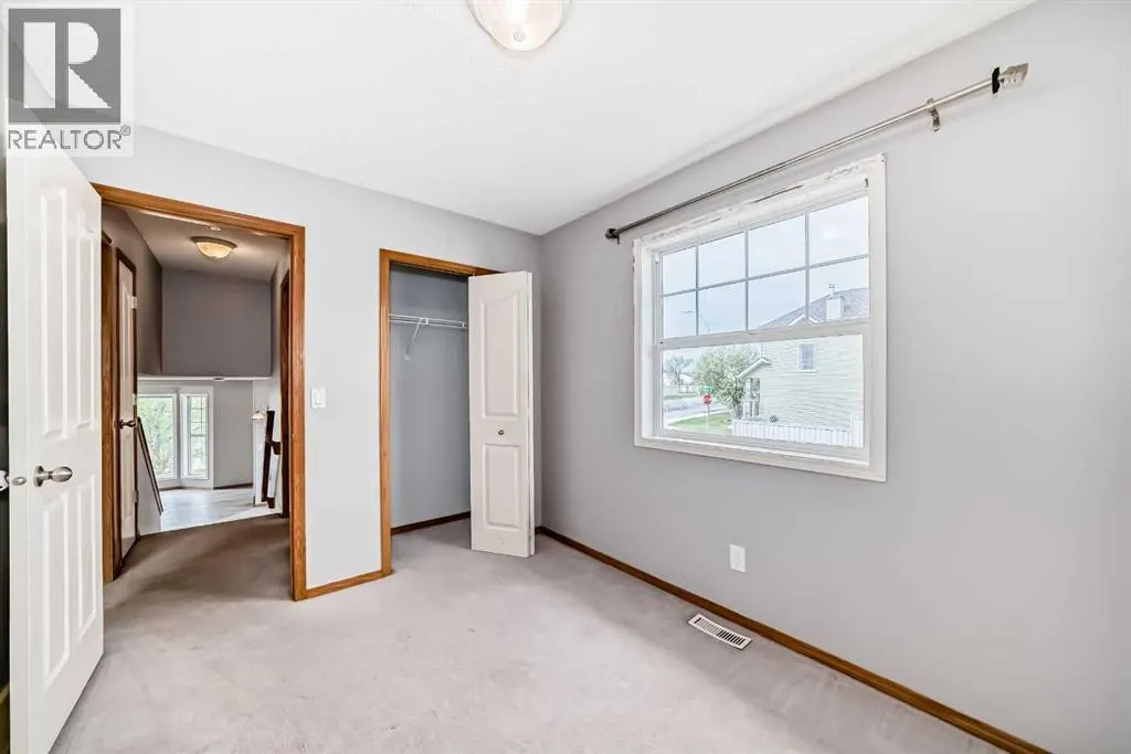 324 Taradale Drive NE
