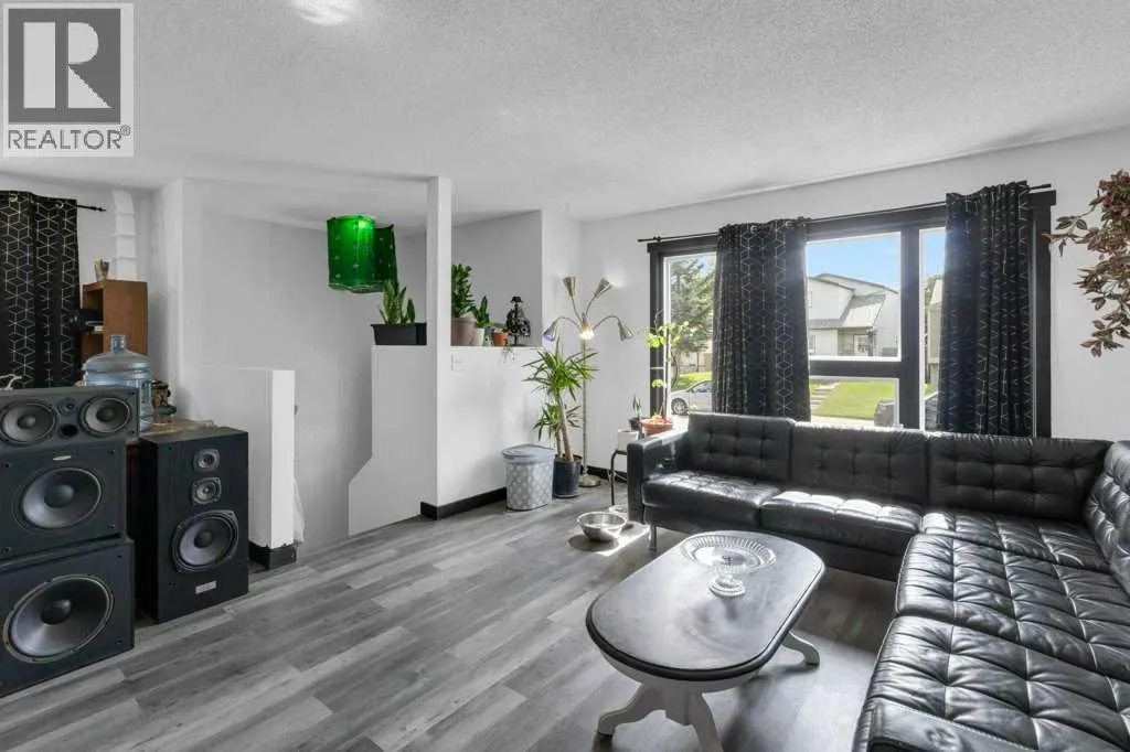 124 Abingdon Way NE