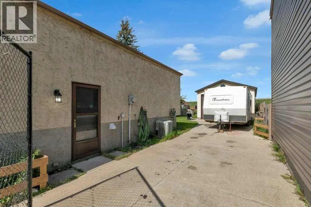 124 Abingdon Way NE
