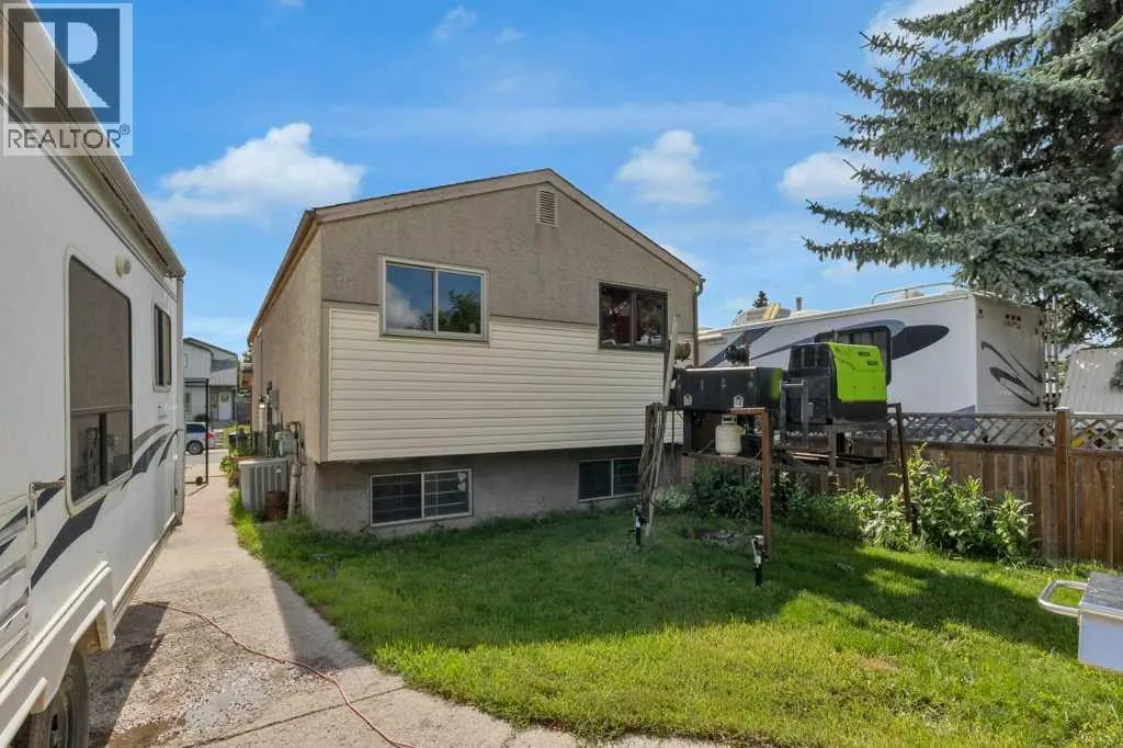 124 Abingdon Way NE