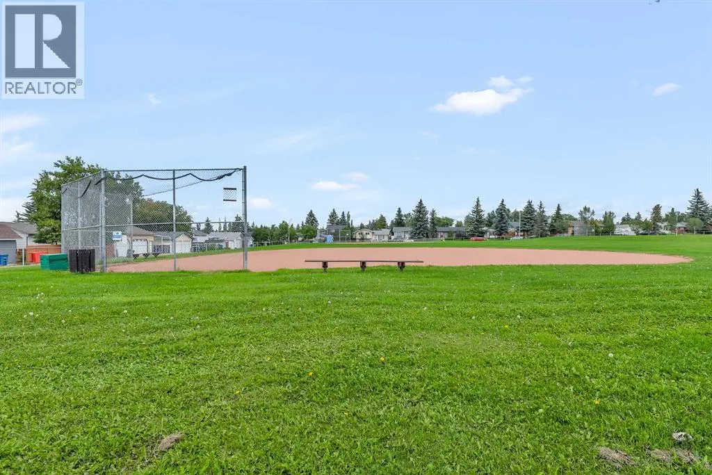 90 Elk Hill SE