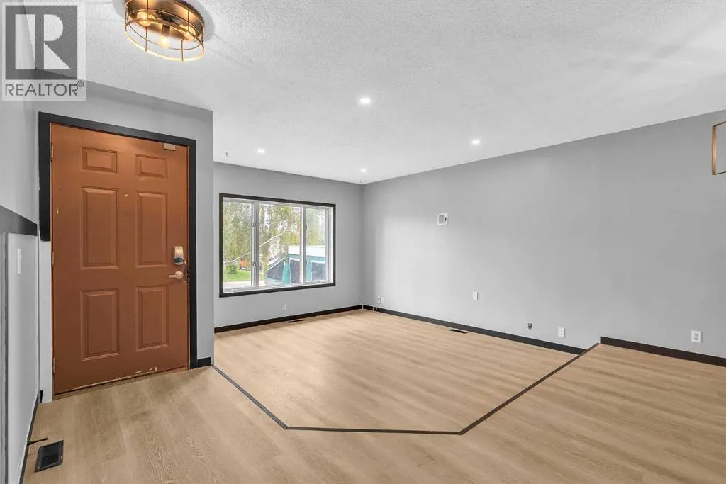 90 Elk Hill SE
