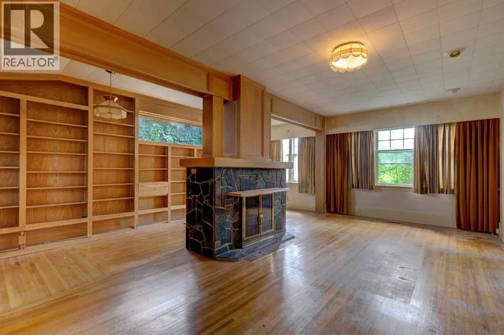 312 Superior Avenue SW