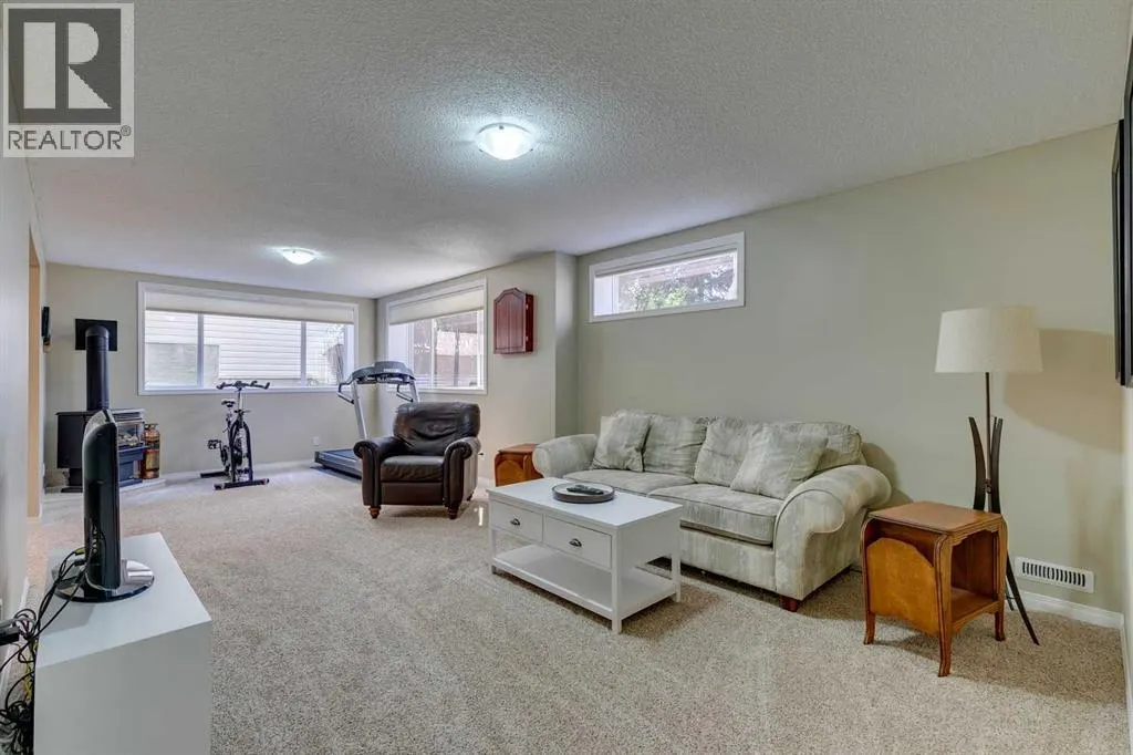 701 Cimarron Close