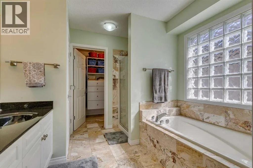 701 Cimarron Close