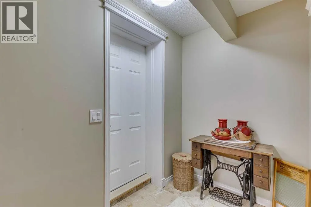 701 Cimarron Close