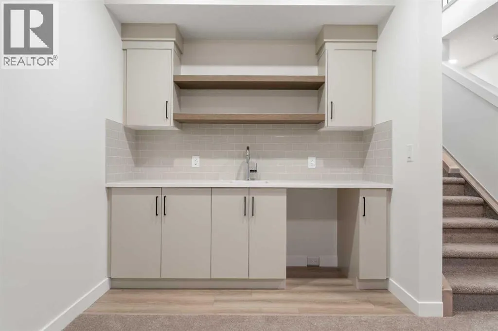 88, 297 Riviera Way