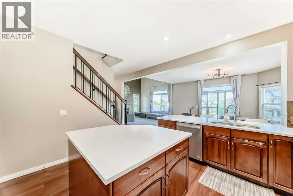 325 West Lakeview Drive