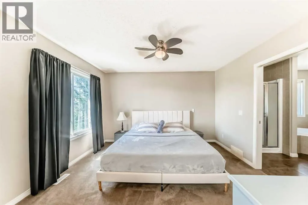 325 West Lakeview Drive