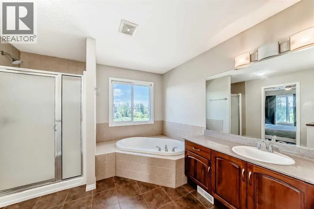 325 West Lakeview Drive