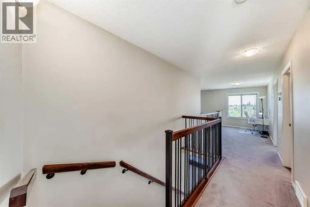 325 West Lakeview Drive