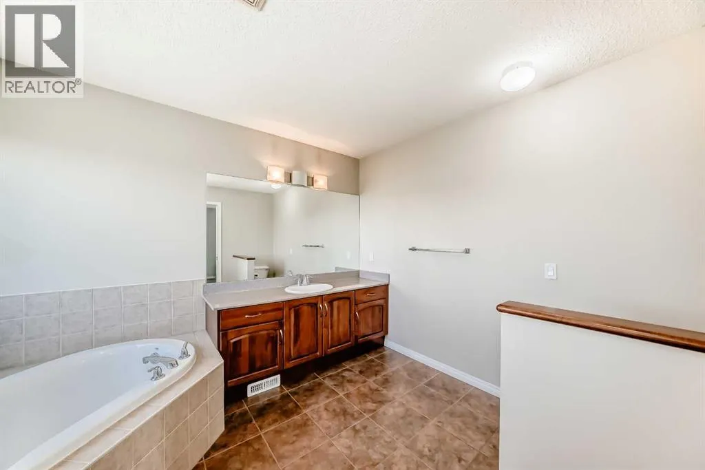 325 West Lakeview Drive