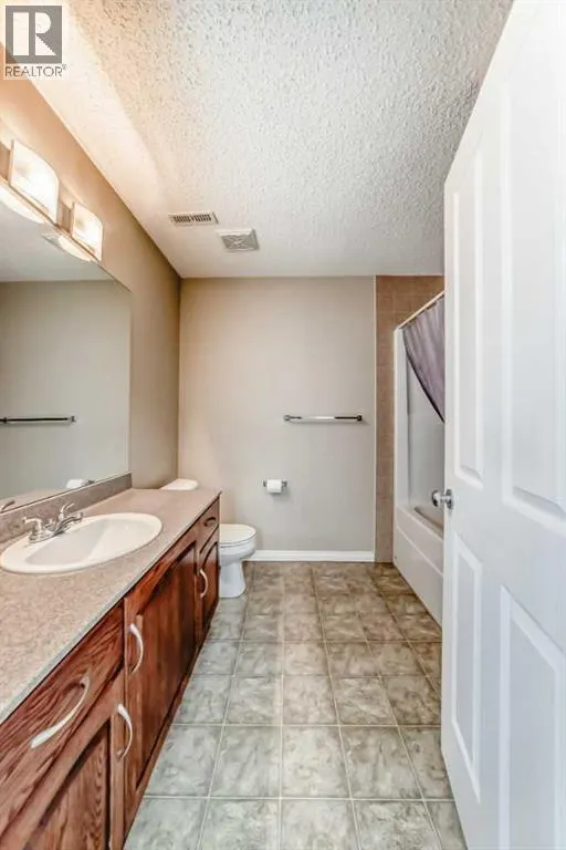 325 West Lakeview Drive