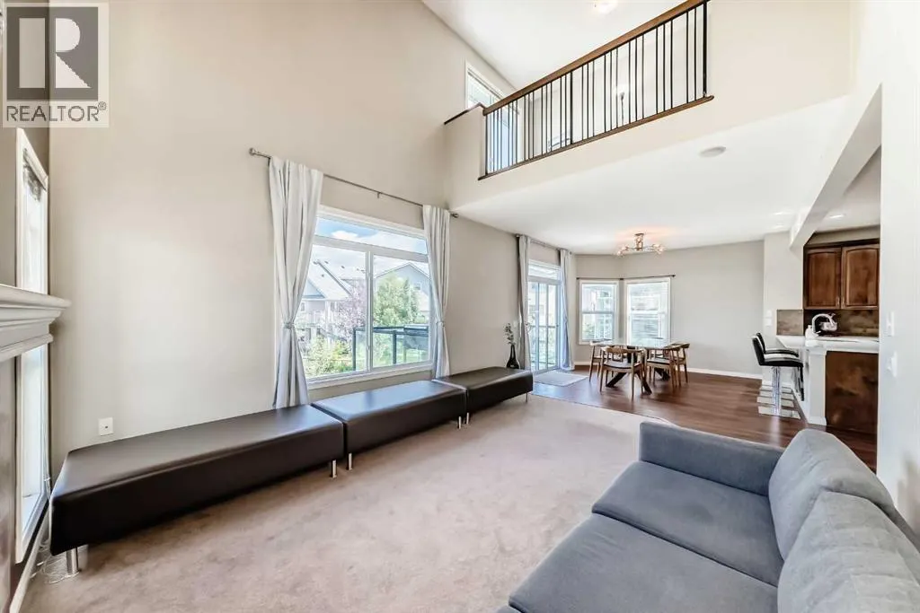 325 West Lakeview Drive