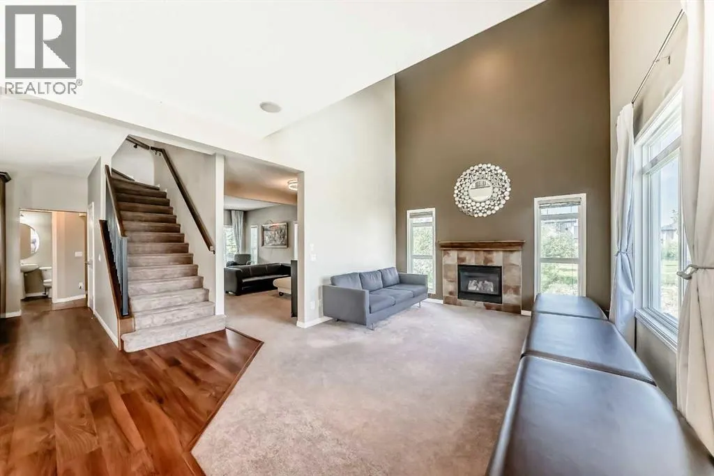 325 West Lakeview Drive