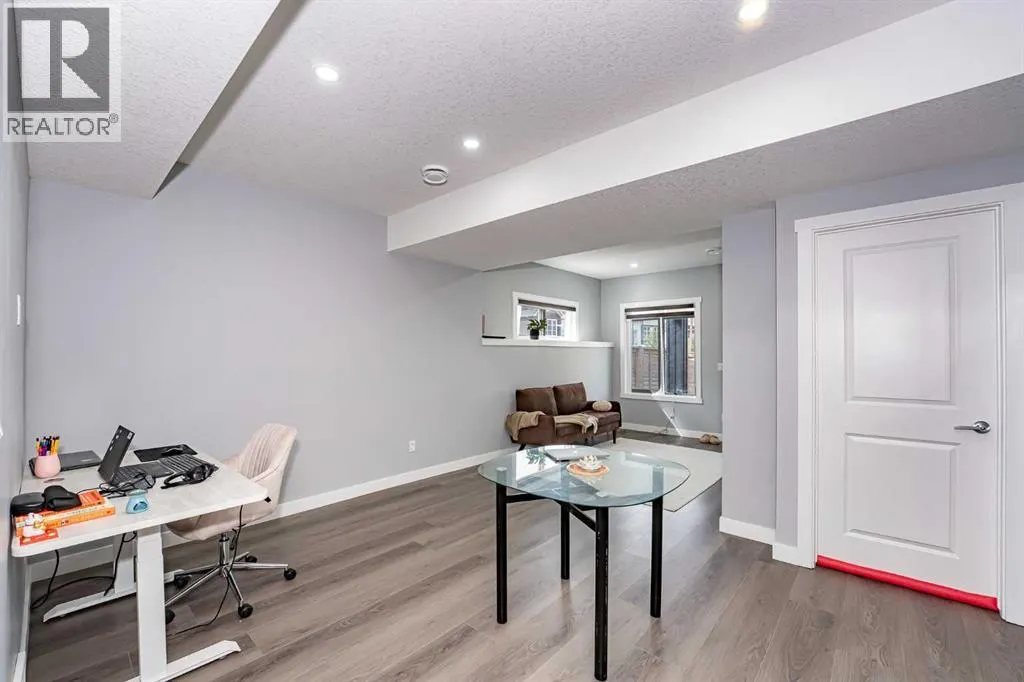 74 Carringvue Drive NW