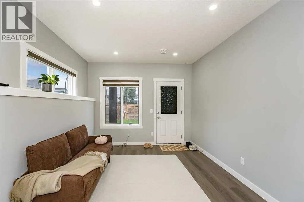 74 Carringvue Drive NW