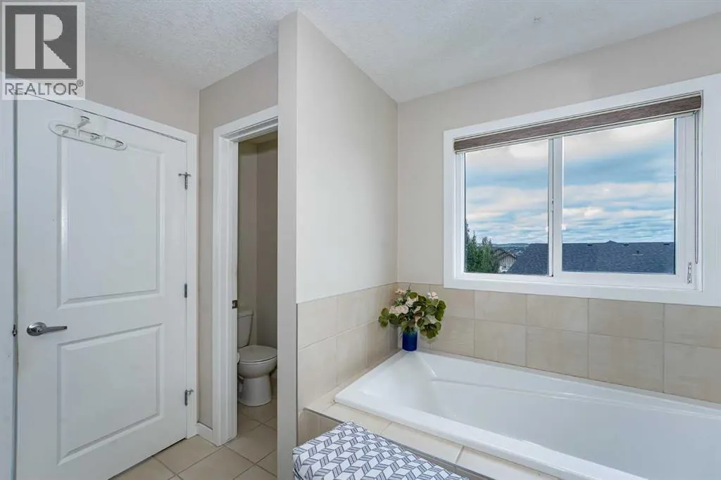 74 Carringvue Drive NW