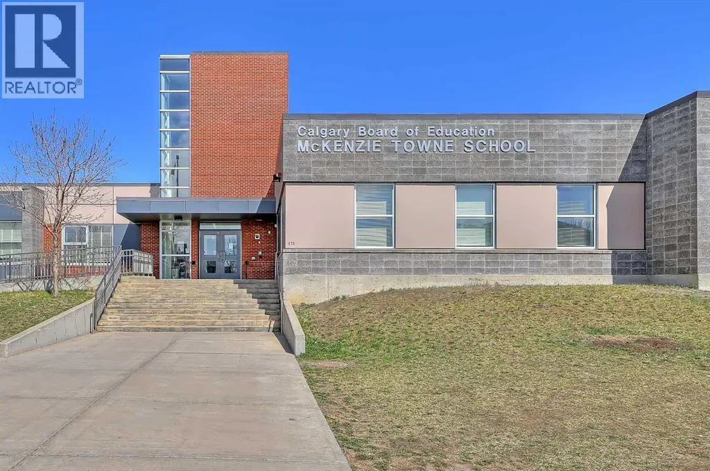 5006 Elgin Avenue SE