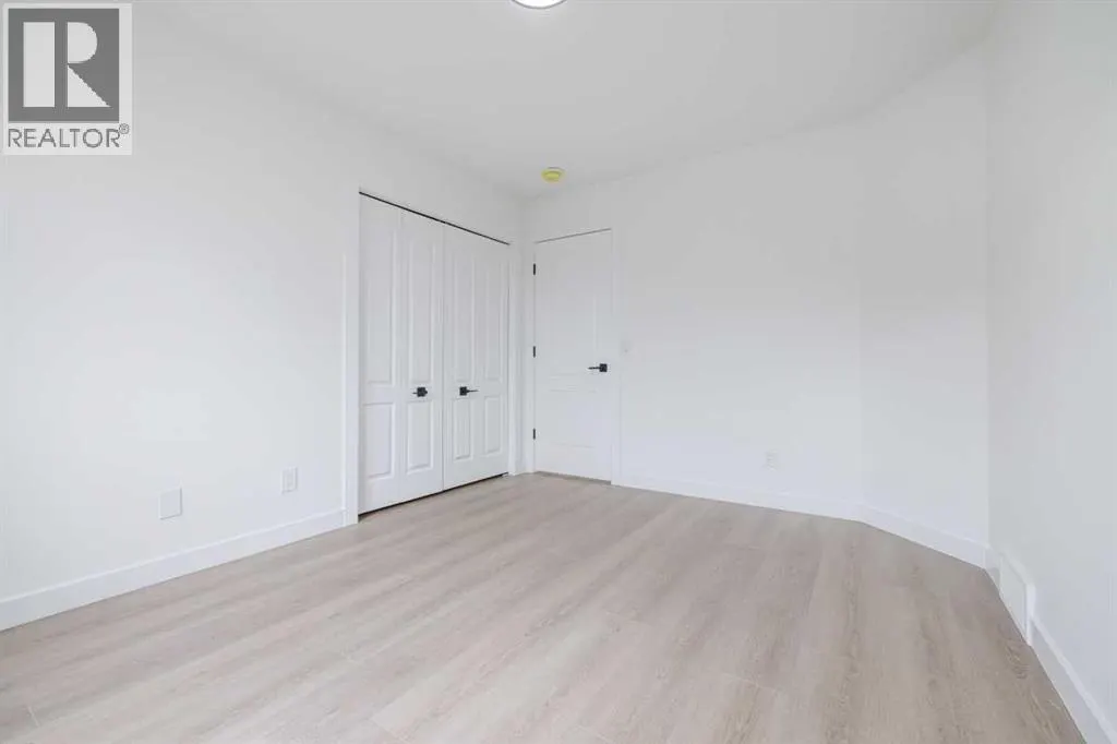 208 Coopers Hill SW