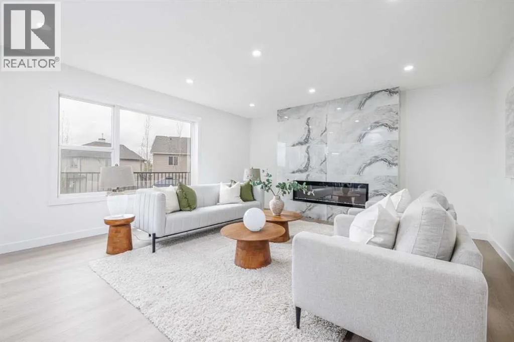 208 Coopers Hill SW
