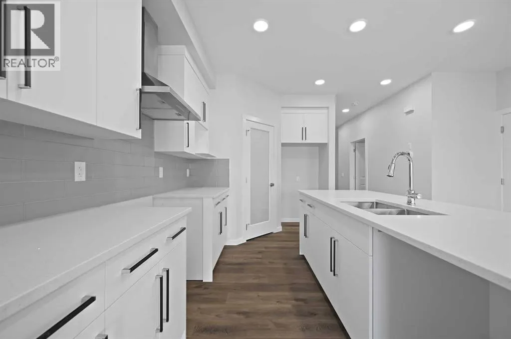 11 Heritage Link