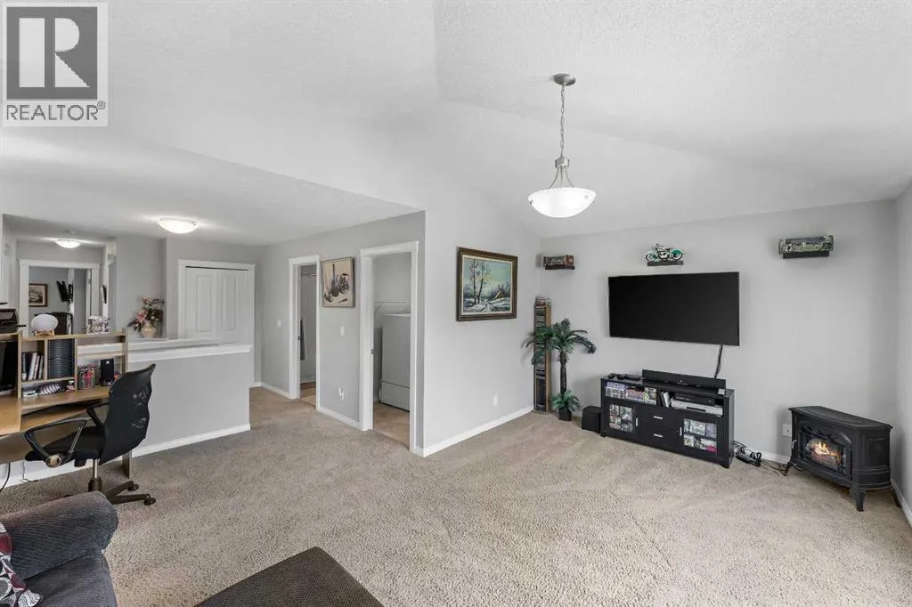 354 Kingsbury View SE