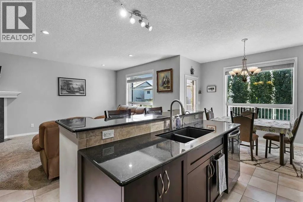 354 Kingsbury View SE