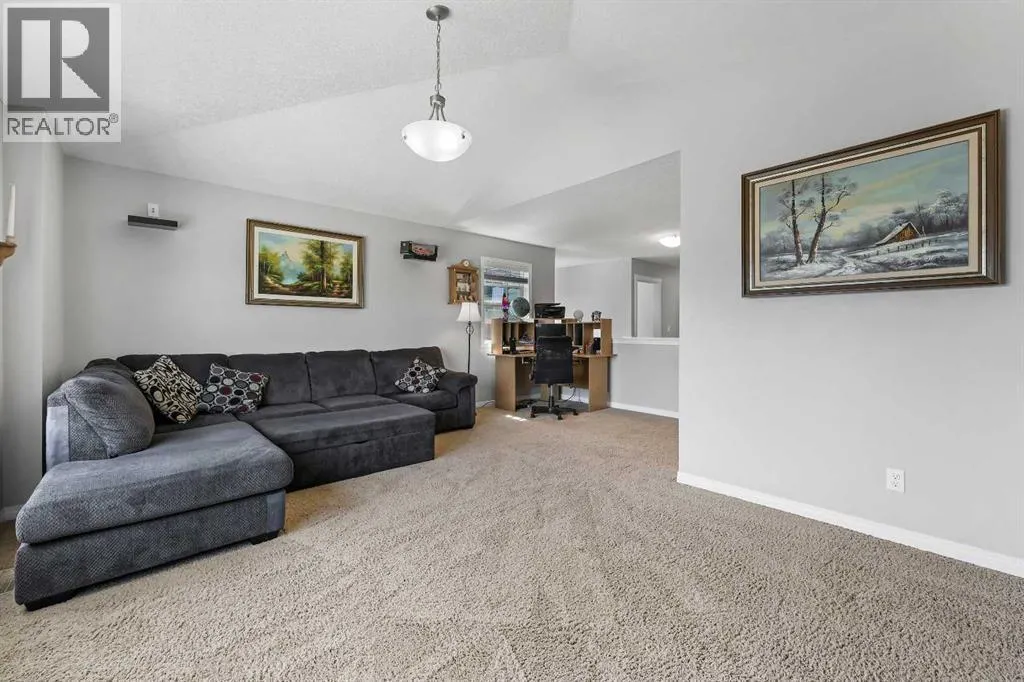 354 Kingsbury View SE