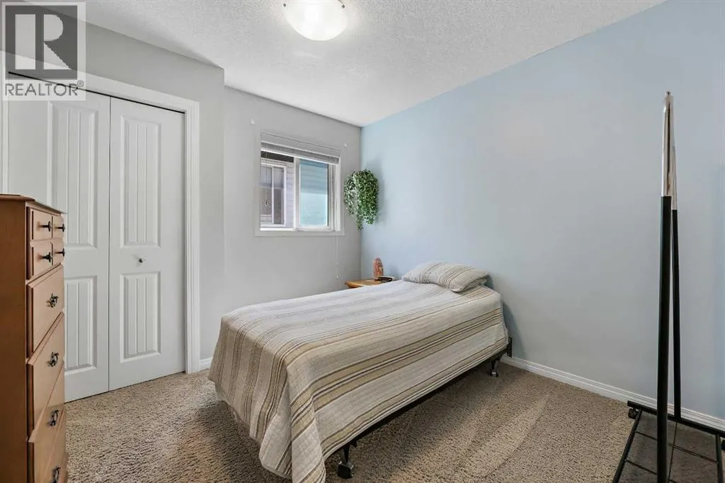 354 Kingsbury View SE
