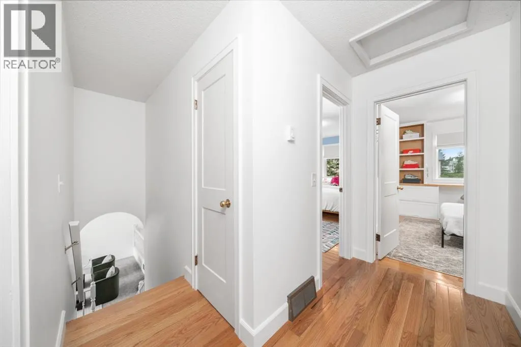 211 Hunters Place