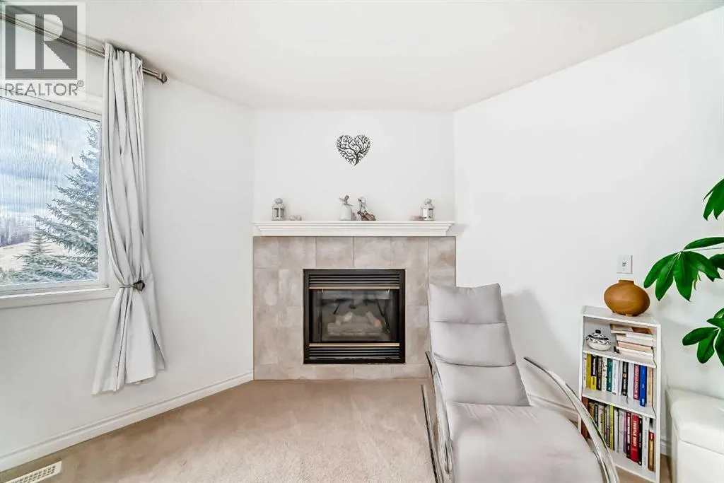 323 Sierra Madre Court SW