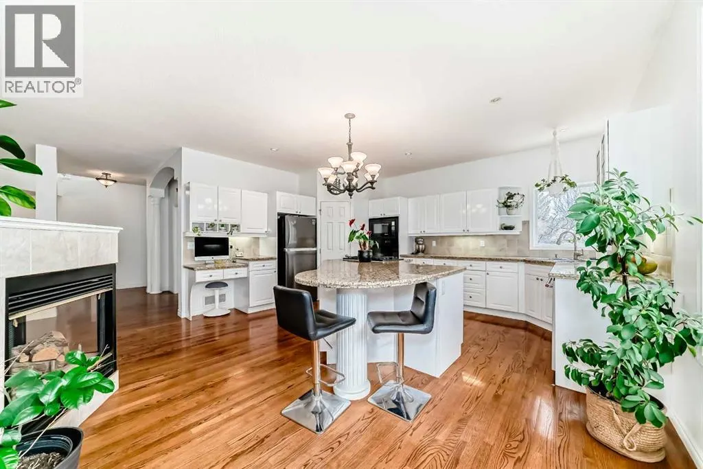 323 Sierra Madre Court SW