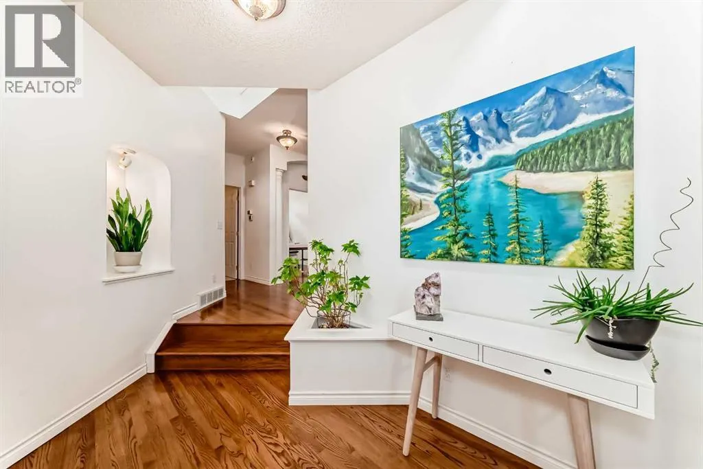 323 Sierra Madre Court SW